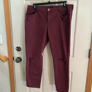 Arizona Women’s Distressed Jeans, size 19